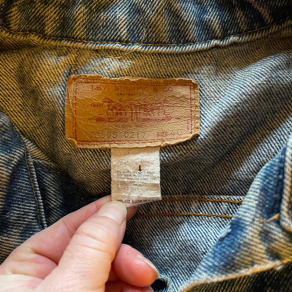 Vintage Levi’s Denim Power Lifting Jacket with patches - Picture 5 of 10